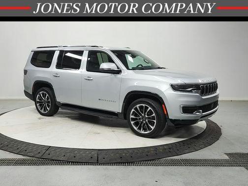 Silver Zynith 2022 Jeep Wagoneer Series II