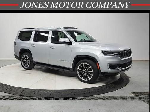 Silver Zynith 2022 Jeep Wagoneer Series II
