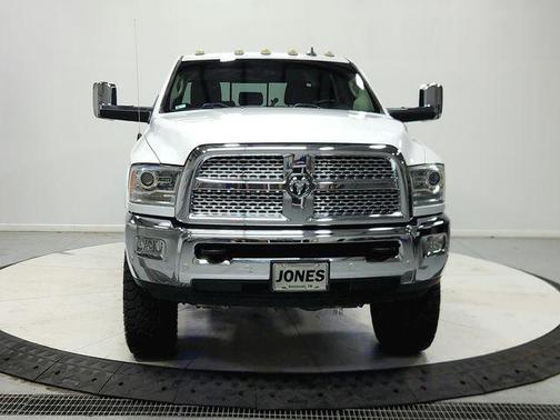 Bright White Clearcoat 2018 RAM 2500 Laramie