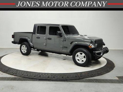 Sting Gray Clearcoat 2022 Jeep Gladiator Sport