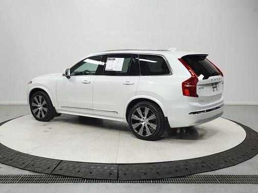 Crystal White Metallic 2022 Volvo XC90 T6 Inscription 6 Passenger
