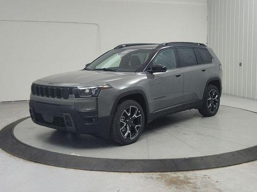 Sting Gray Clearcoat 2026 Jeep Cherokee Overland