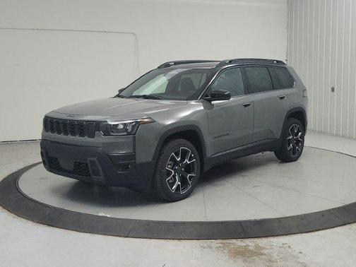 Sting Gray Clearcoat 2026 Jeep Cherokee Overland
