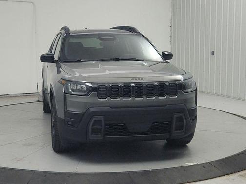 Sting Gray Clearcoat 2026 Jeep Cherokee Overland