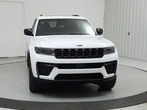Bright White Clearcoat 2026 Jeep Grand Cherokee L Laredo
