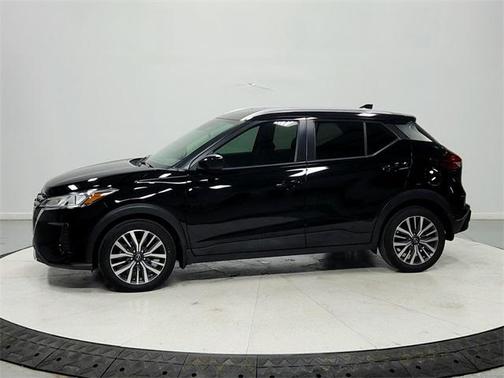 2022 Nissan Kicks SV