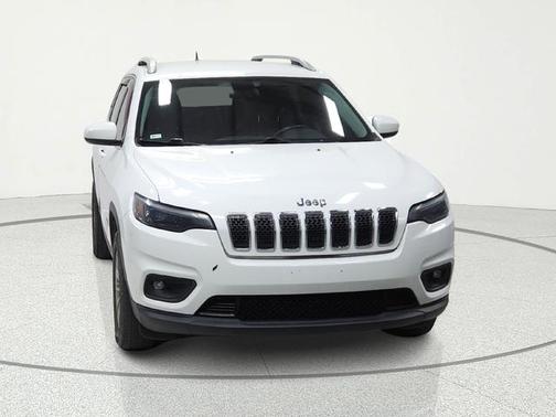 Bright White Clearcoat 2019 Jeep Cherokee Latitude Plus