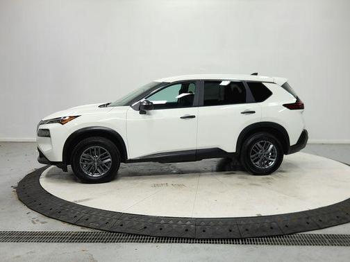 Glacier White 2023 Nissan Rogue S