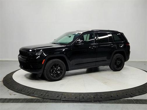 2024 Jeep Grand Cherokee Laredo
