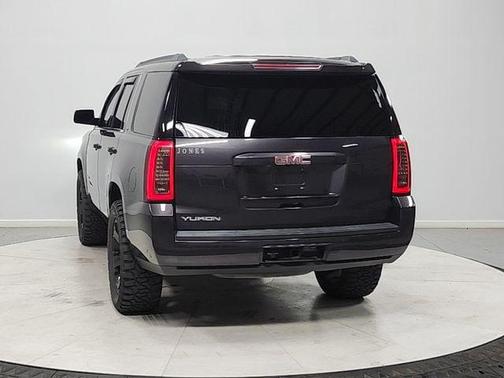 Iridium Metallic 2017 GMC Yukon SLT
