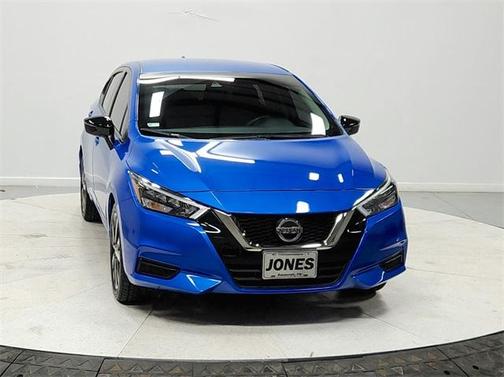 2022 Nissan Versa 1.6 SR