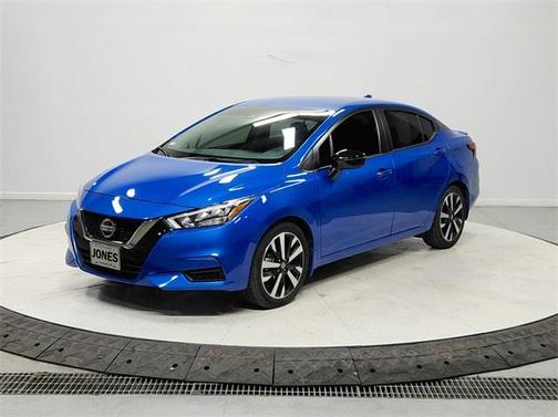 2022 Nissan Versa 1.6 SR
