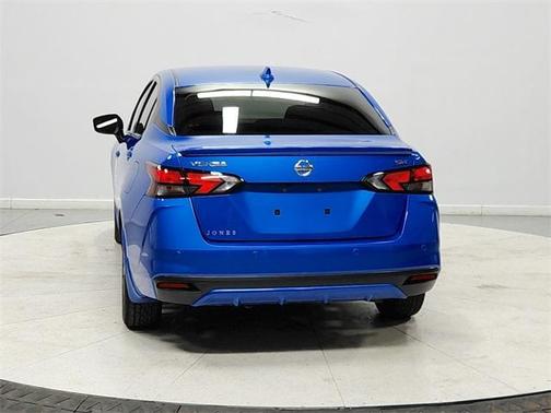 2022 Nissan Versa 1.6 SR