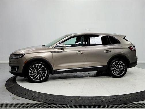 2020 Lincoln Nautilus Reserve