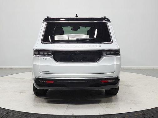 Bright White Clearcoat 2023 Jeep Grand Wagoneer Base