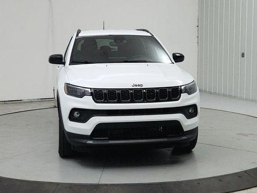 Bright White Clearcoat 2026 Jeep Compass Latitude