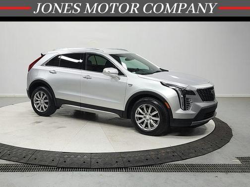 Radiant Silver Metallic 2022 Cadillac XT4 Premium Luxury