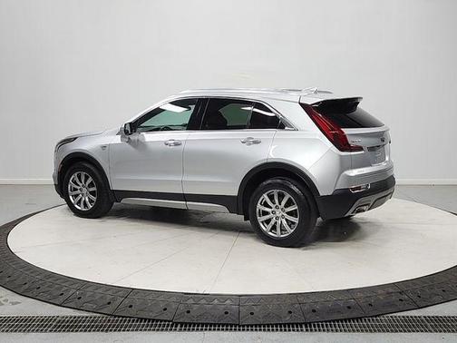 Radiant Silver Metallic 2022 Cadillac XT4 Premium Luxury