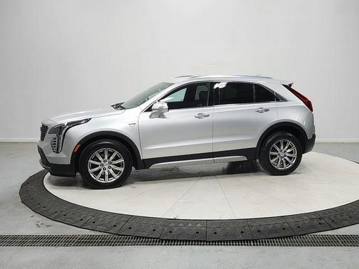 Radiant Silver Metallic 2022 Cadillac XT4 Premium Luxury