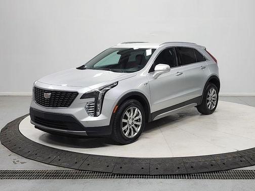 Radiant Silver Metallic 2022 Cadillac XT4 Premium Luxury