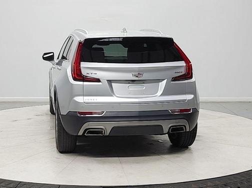 Radiant Silver Metallic 2022 Cadillac XT4 Premium Luxury