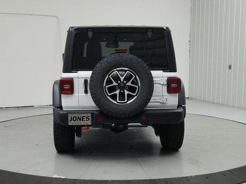 Bright White Clearcoat 2026 Jeep Wrangler Rubicon