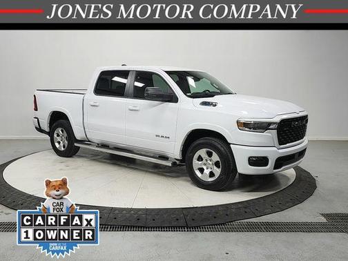 Bright White Clearcoat 2025 RAM 1500 Big Horn/Lone Star