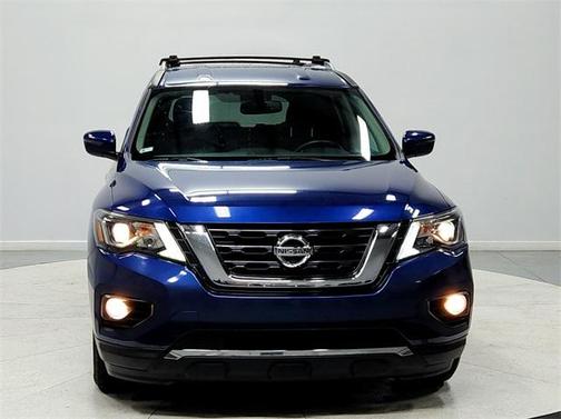 2020 Nissan Pathfinder SV