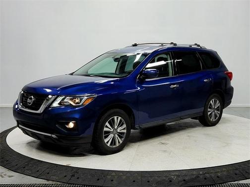 2020 Nissan Pathfinder SV