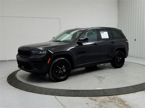 2024 Jeep Grand Cherokee Laredo