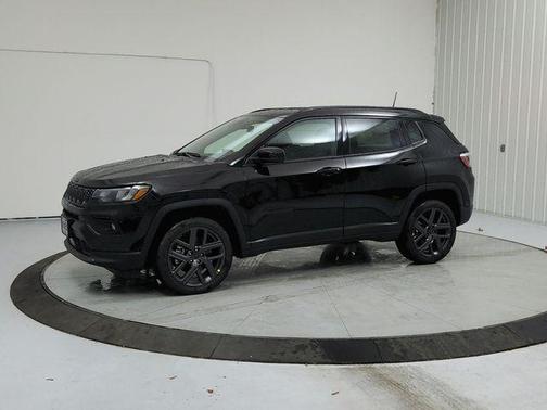 Black Crystal Pearlcoat 2026 Jeep Compass Latitude