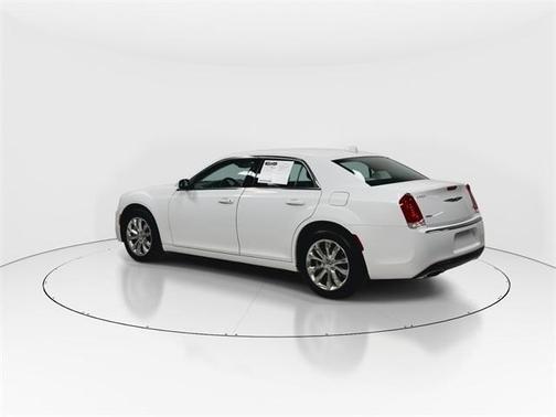 2023 Chrysler 300 Touring