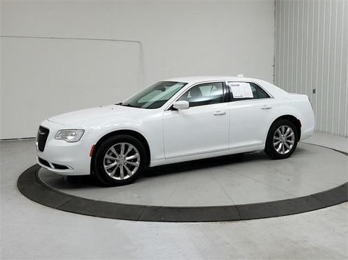 2023 Chrysler 300 Touring