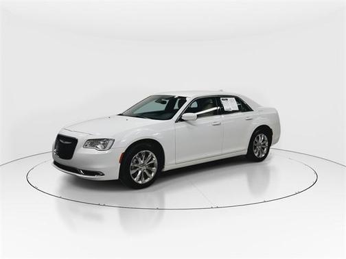 2023 Chrysler 300 Touring