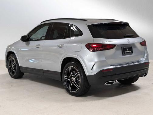 2025 Mercedes-Benz GLA 250