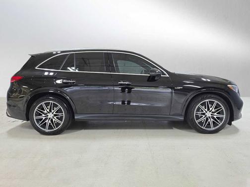 2024 Mercedes-Benz GLC 300 