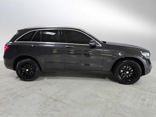 Graphite Grey Metallic 2021 Mercedes-Benz GLC 300