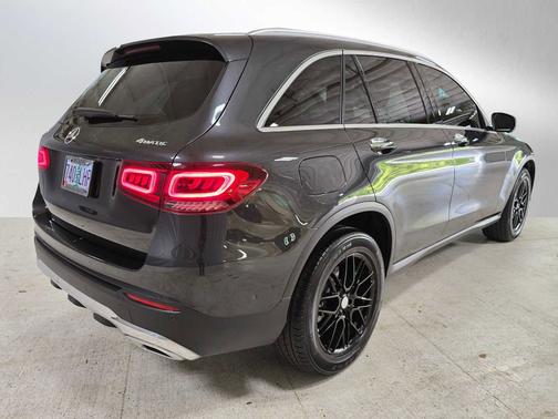 Graphite Grey Metallic 2021 Mercedes-Benz GLC 300