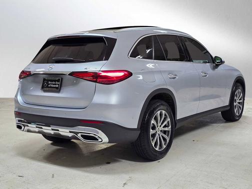 2025 Mercedes-Benz GLC 300 