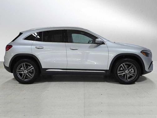 2025 Mercedes-Benz GLA 250 