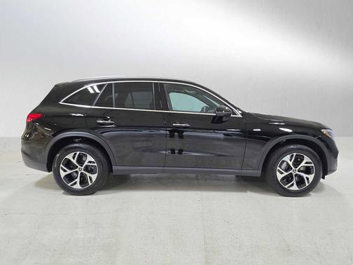 2025 Mercedes-Benz GLC 350e 