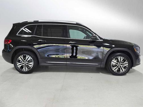 2025 Mercedes-Benz GLB 250 4MATIC