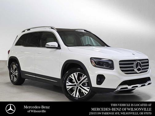 Polar White 2026 Mercedes-Benz GLB 250 4MATIC