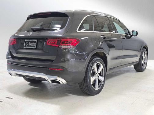2022 Mercedes-Benz GLC 300 