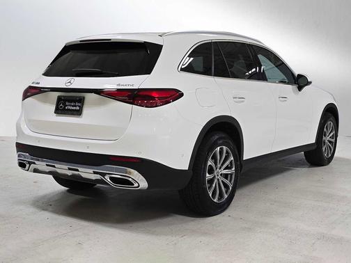 2025 Mercedes-Benz GLC 300 4MATIC