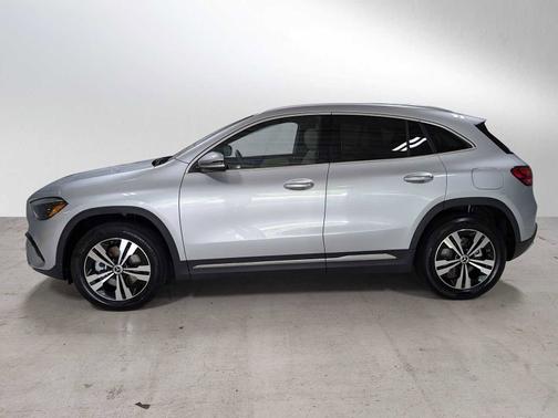 2025 Mercedes-Benz GLA 250