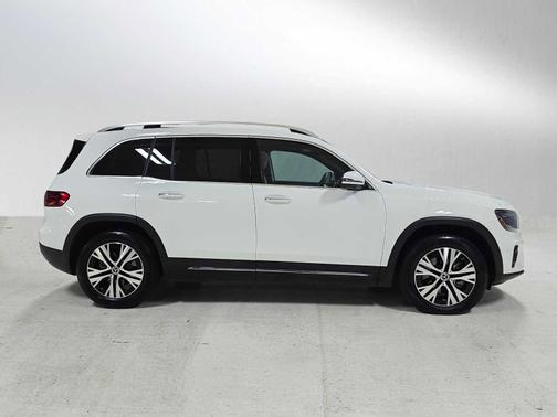 2025 Mercedes-Benz GLB 250 4MATIC