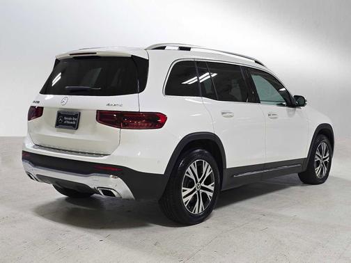 2025 Mercedes-Benz GLB 250 4MATIC