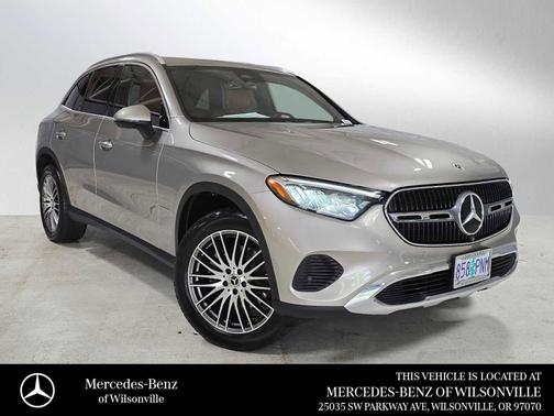 Mojave Silver Metallic 2024 Mercedes-Benz GLC 300 4MATIC