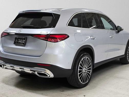 Cirrus Silver Metallic 2026 Mercedes-Benz GLC 300 4MATIC